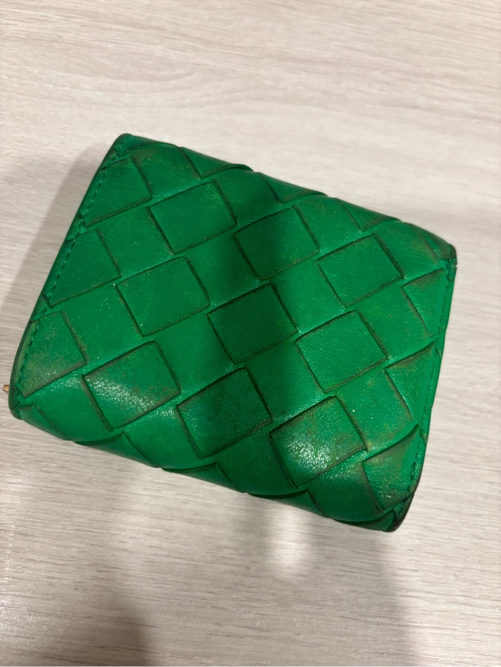 Bottega Veneta Green Intrecciato Leather Bifold Wallet - Picture 2 of 7